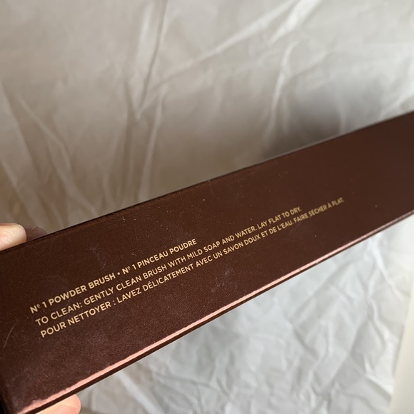 Hourglass No 1 Powder Brush - Picture 4 of 10
